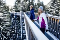 Den Baumzipfelweg in Hinterglemm kannst Du auch im Winter begehen. • © saalbach.com / Mirja Geh