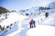 Skifahren in Hochoetz. • © Bergbahnen Hochoetz, eye5.li - Daniel Zangerl