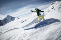 Unterwegs in den Snowparks am Kitzsteinhorn. • © Kitzsteinhorn