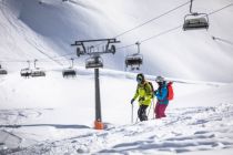 Skifahren im Skigebiet Rifflsee im Pitztal. Hinauf kommmst Du hier mit der Grubenkopf-Bahn.  • © Pitztaler Gletscherbahn GmbH & Co KG - Roland Haschka