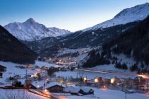 Blick aufs winterliche Sölden. • © Ötztal Tourismus, Rudi Wyhlidal