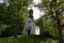 St. Anna Kapelle im Schlossgarten von Schloss Linderhof • © skiwelt.de / christian schön