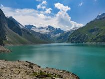 Stausee Mooserboden mit Blick auf den Gletscher. • © skiwelt.de / christian schön