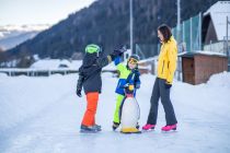 Eislaufen in Tamsweg. • © Ferienregion Lungau