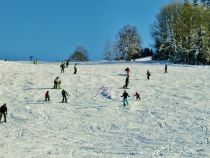 Skifahren in Weiler-Simmerberg im Allgäu. • © Tourist-Information Weiler im Allgäu