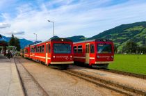 Die Zillertalbahn trifft sich in Fügen-Hart für Fahrten in beide Richtungen. • © skiwelt.de - Christian Schön