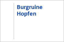 Von der 5-Sterne-Anlage „Camping Hopfensee“ in Füssen/Allgäu sind es nur wenige Gehminuten zum Kneipp-Erlebnisareal am Ufer und ein paar Schwimmzüge zur Kneipp-Insel. • © Camping Hopfensee über AHM PR