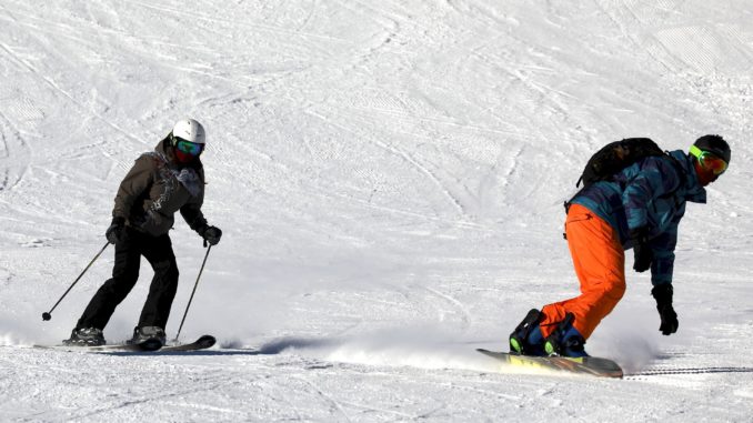 Mit gut gepflegten Kanten macht der Wintersport noch mehr Spaß. - Foto: pixabay.com