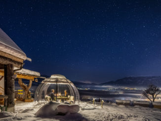 Das perfekte Geschenk zum Valentinstag: Ein Schneeflocken-Fondue unter der Glaskuppel. // Foto: MBN, Gert Perauer